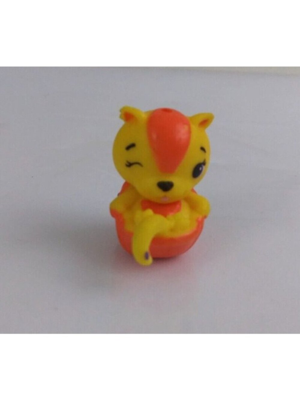 Hatchimals Colleggtibles Season 2 Armadillark 1" Collectible Mini Figure Toy